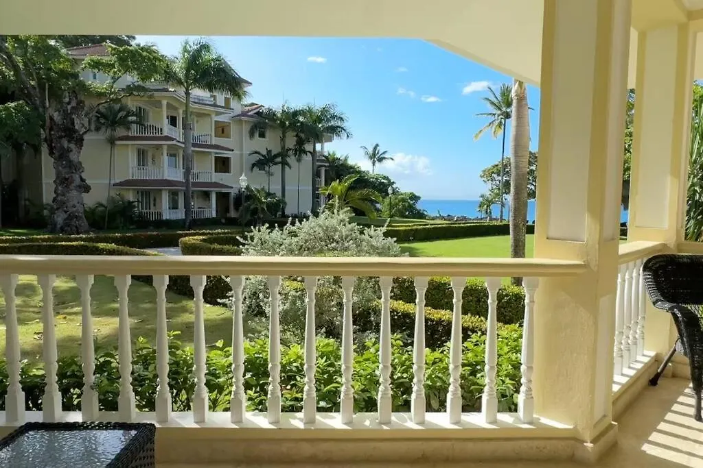 Oceanfront Hispaniola Apartment Sosúa